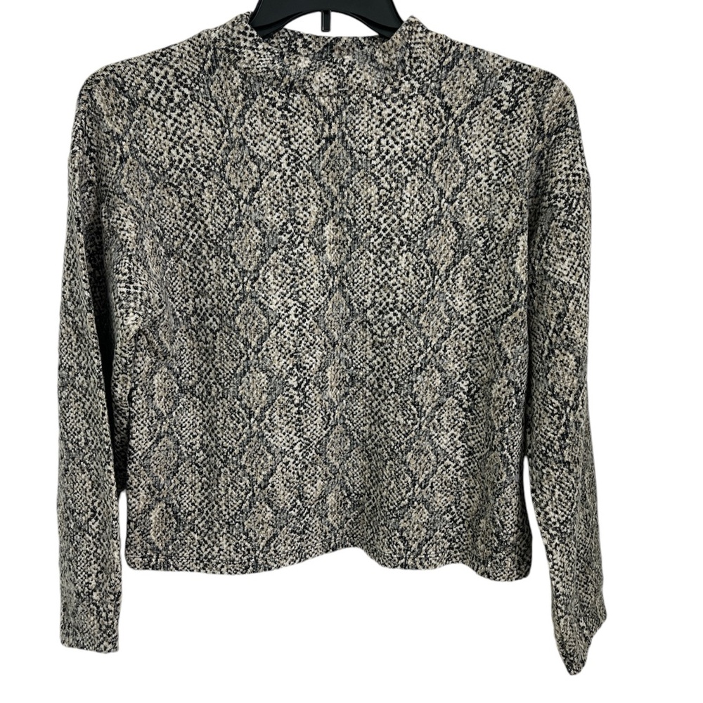 Zara Women SZ S Animal Print Long Sleeve
Mock Neck Cropped Sweater Top